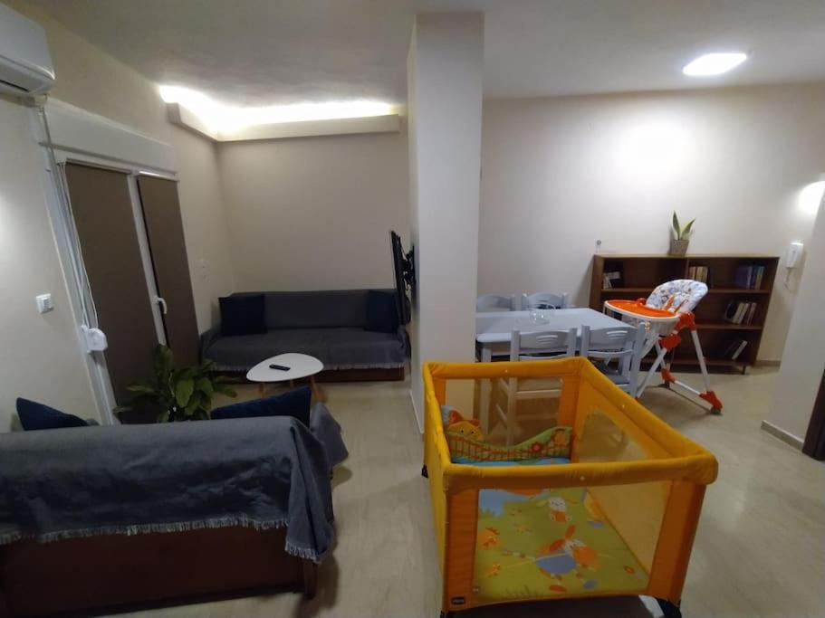 Parkview Central Apartment - Xanthi Buitenkant foto