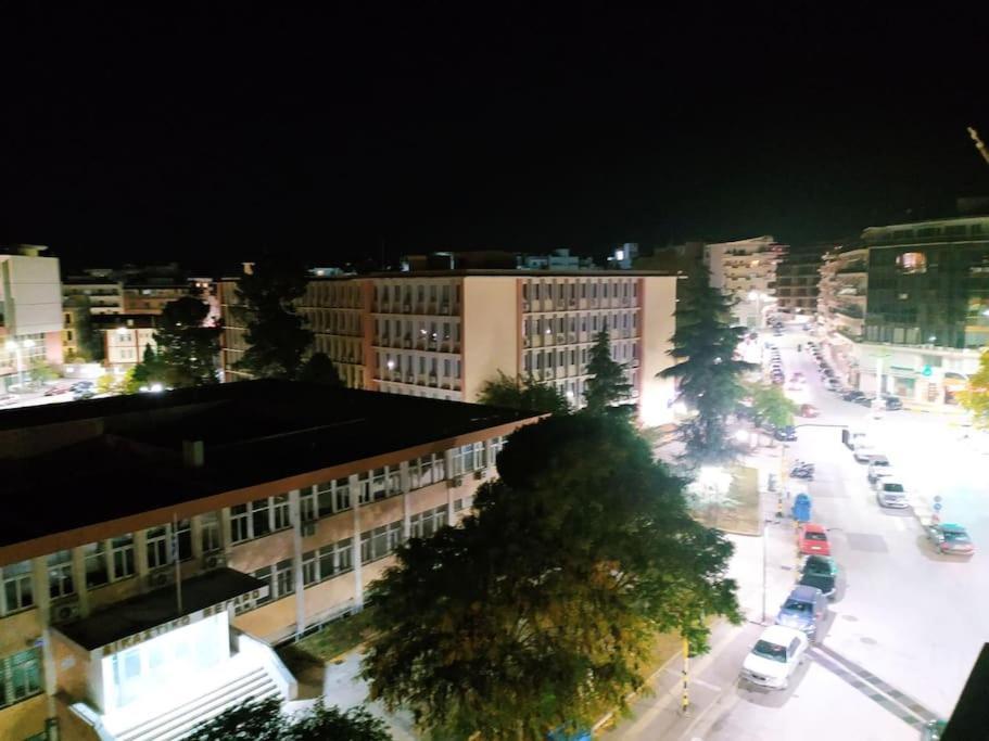 Parkview Central Apartment - Xanthi Buitenkant foto