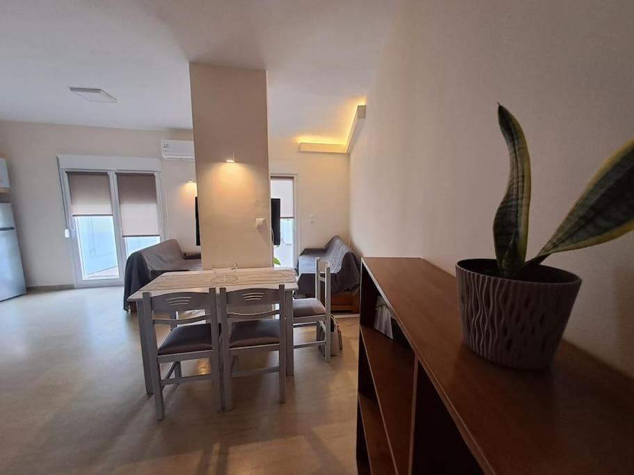 Parkview Central Apartment - Xanthi Buitenkant foto