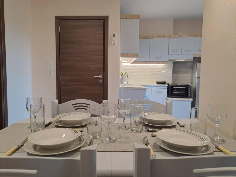 Parkview Central Apartment - Xanthi Buitenkant foto